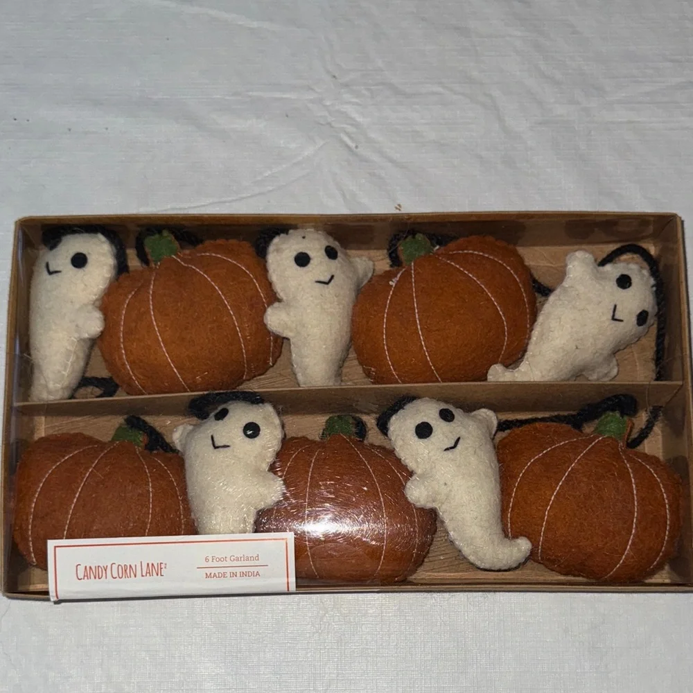 New felt 6 foot Halloween Pumpkin and Ghost Garland